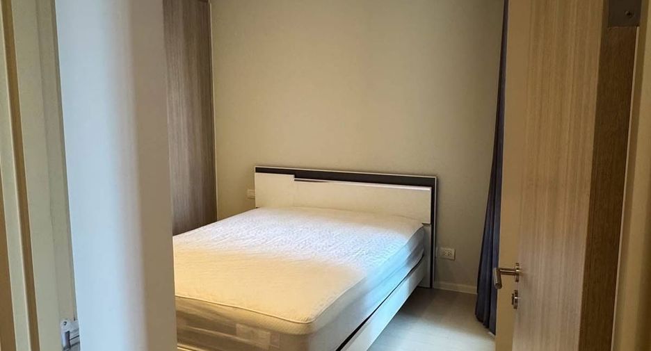 For rent 2 bedrooms condo in Pathum Wan, Bangkok