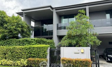 For rent 4 bedrooms house in Bang Kapi, Bangkok