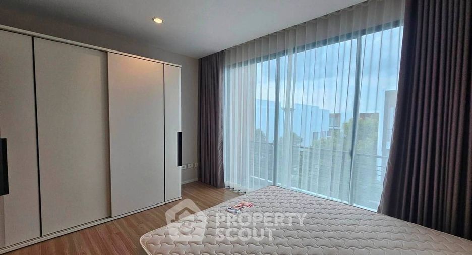 For rent 3 bedrooms townhouse in Suan Luang, Bangkok