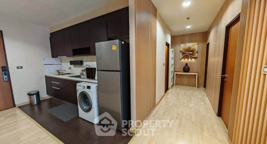 For rent 2 bedrooms condo in Watthana, Bangkok