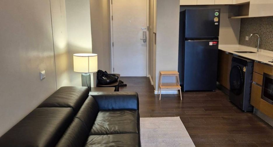 For rent 2 bedrooms condo in Chatuchak, Bangkok