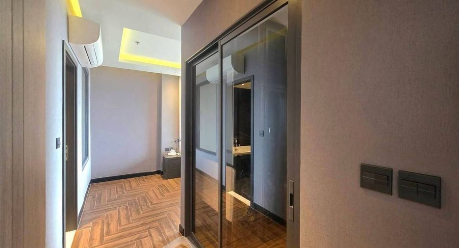 For rent 3 bedrooms condo in Bang Lamung, Chonburi
