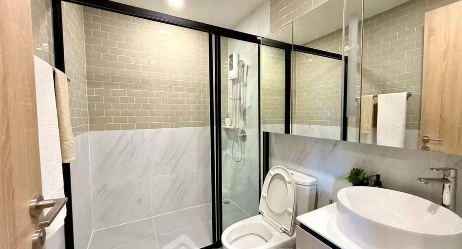 For rent 2 bedrooms condo in Ratchathewi, Bangkok