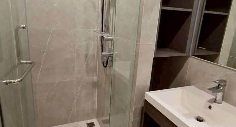 For rent 1 bed condo in Huai Khwang, Bangkok