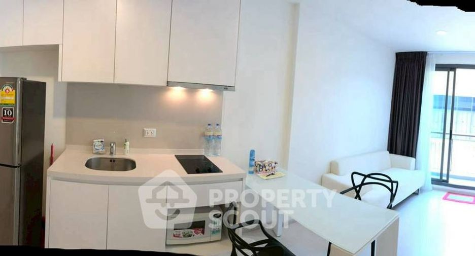 For rent 1 bed condo in Khlong Toei, Bangkok