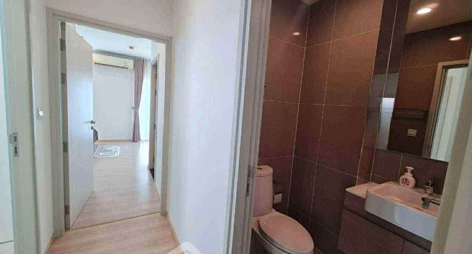 For rent 2 bedrooms condo in Huai Khwang, Bangkok