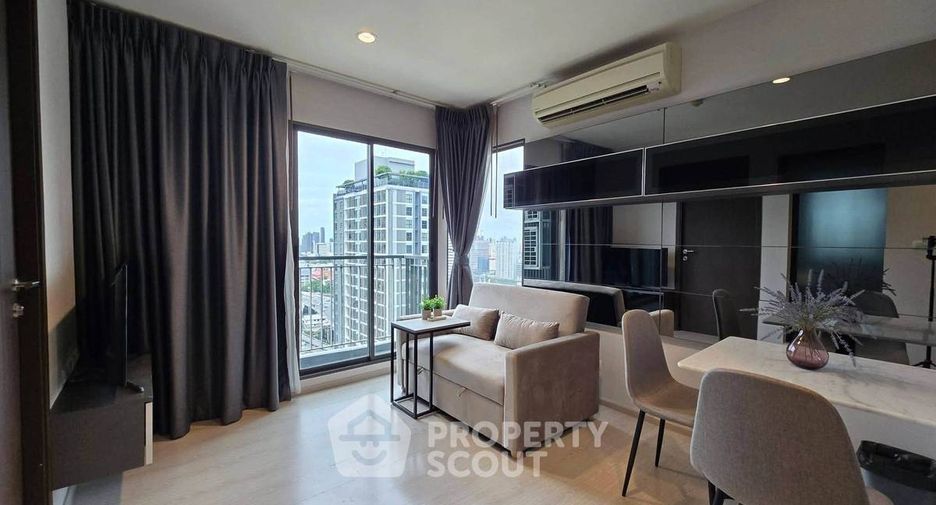 For rent 2 bedrooms condo in Huai Khwang, Bangkok