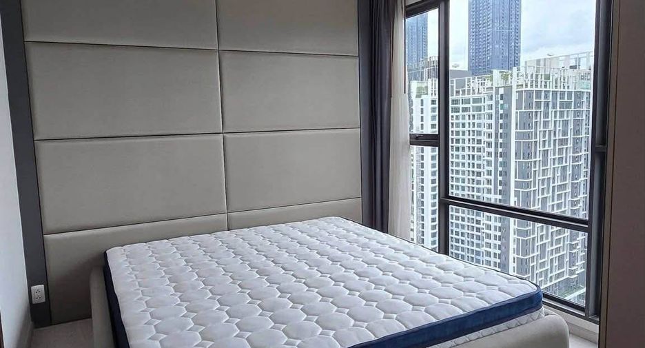For rent 2 bedrooms condo in Huai Khwang, Bangkok