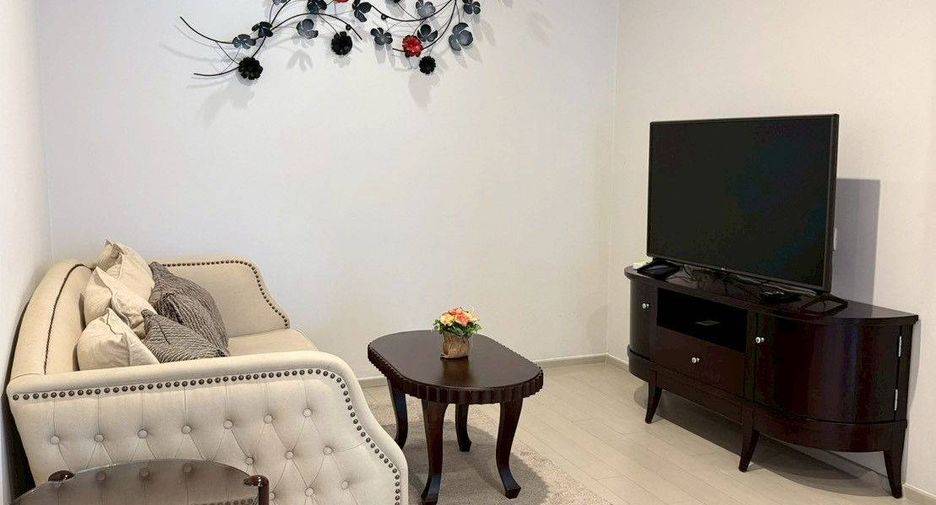 For rent 2 bedrooms condo in Pathum Wan, Bangkok