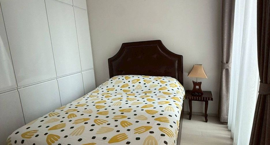 For rent 2 bedrooms condo in Pathum Wan, Bangkok