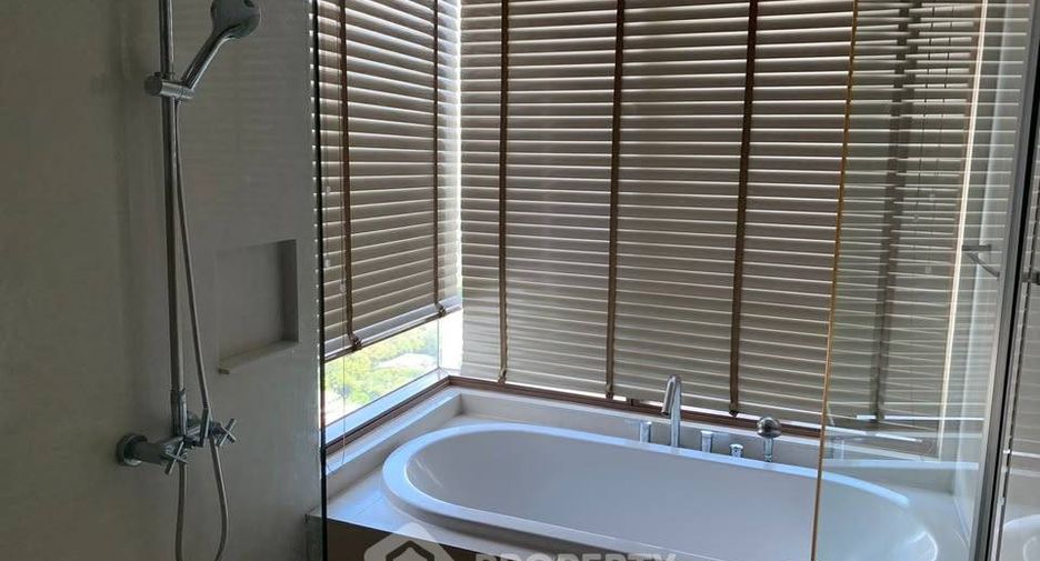 For rent 2 bedrooms condo in Ratchathewi, Bangkok
