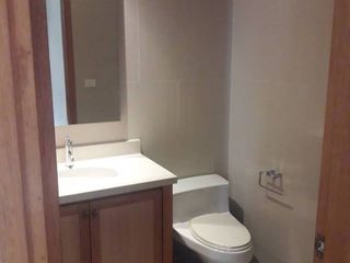 Wohnung zur Miete mit 2 Zimmer in Ratchathewi, Bangkok