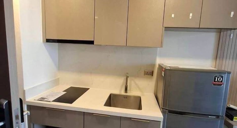 Condo en alquiler de 1 habitaciones en Huai Khwang, Bangkok