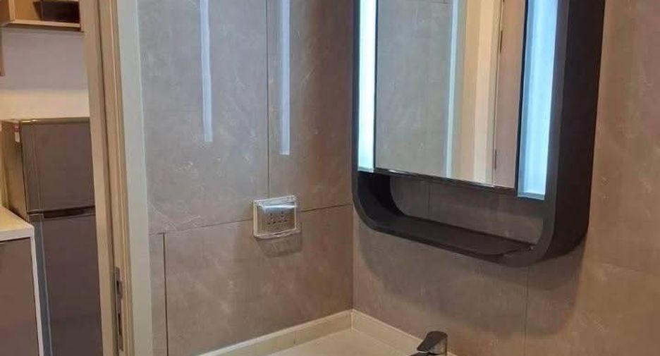 Condo en alquiler de 1 habitaciones en Huai Khwang, Bangkok