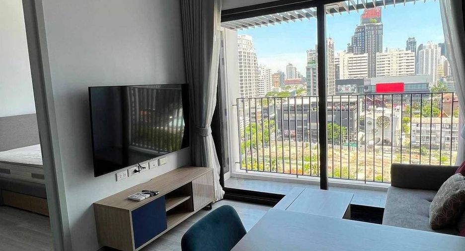For rent 1 bed condo in Watthana, Bangkok