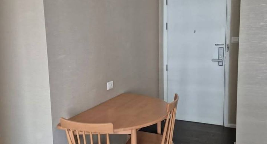 For rent 2 bedrooms condo in Chatuchak, Bangkok
