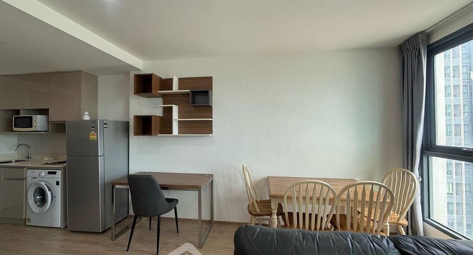 For rent 2 bedrooms condo in Bang Rak, Bangkok