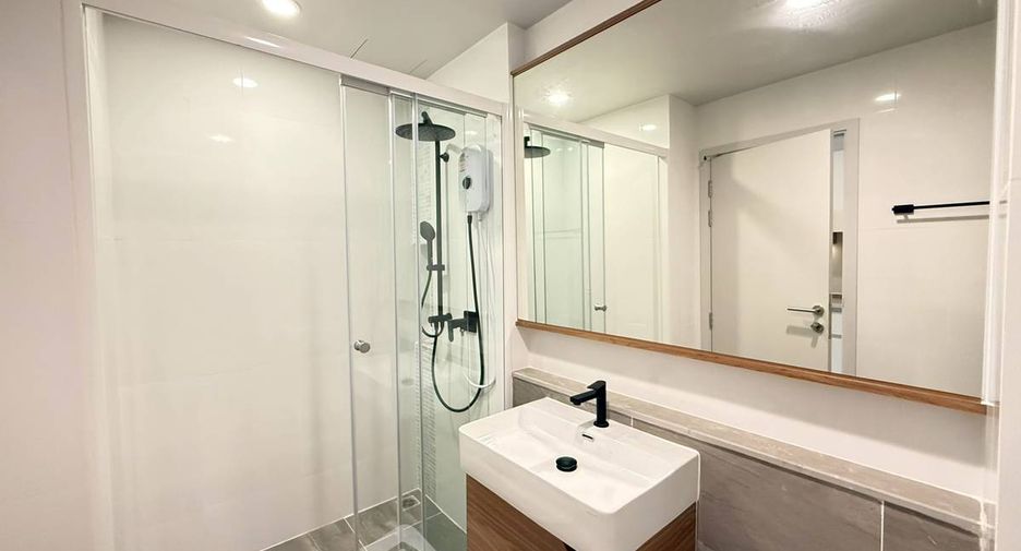 Condo en alquiler de 1 habitaciones en Khlong Toei, Bangkok
