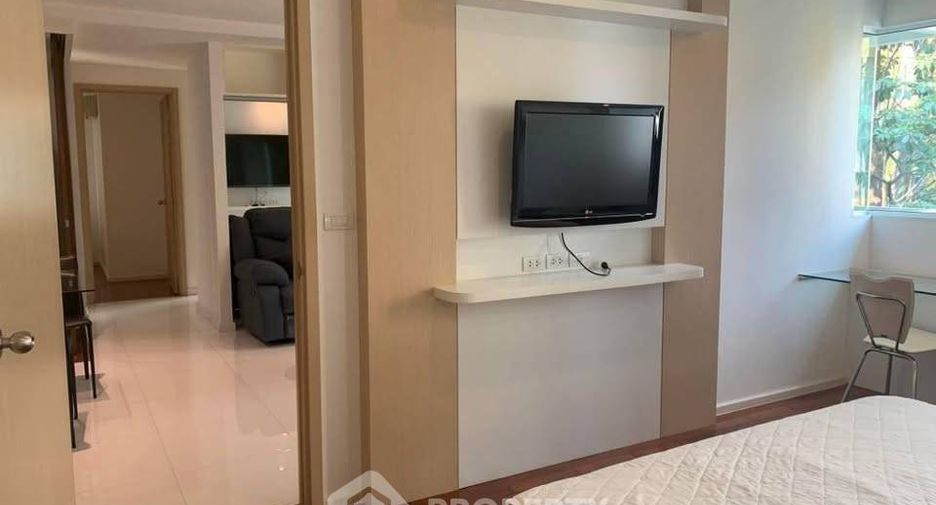 For rent 3 bedrooms condo in Khlong Toei, Bangkok
