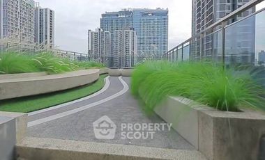 For rent 2 bedrooms condo in Huai Khwang, Bangkok
