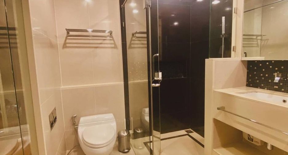 For rent 1 bed condo in Sathon, Bangkok