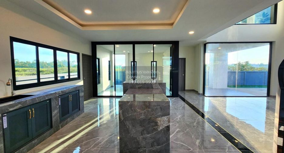 For sale 4 ベッドルーム house in Mueang Nakhon Pathom, Nakhon Pathom