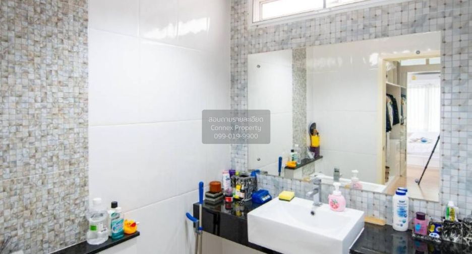 Casa adosada en venta de 4 habitaciones en Prawet, Bangkok