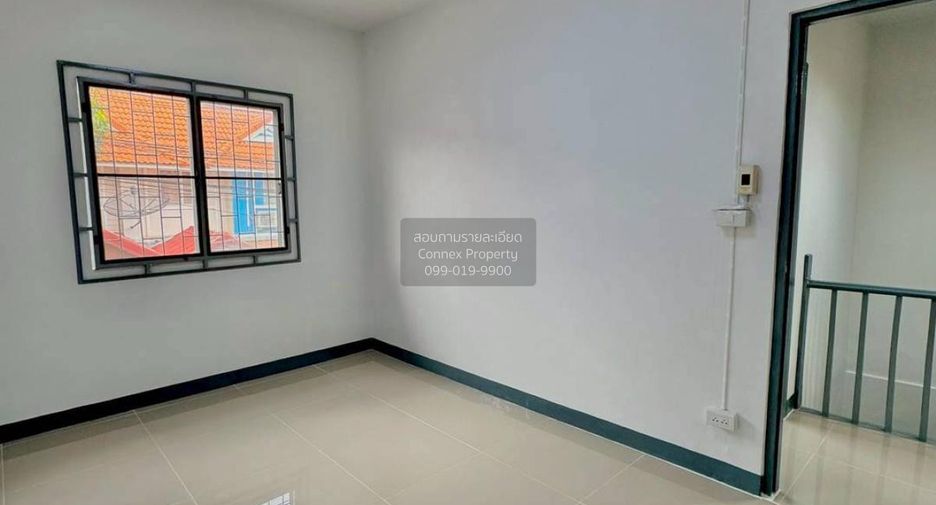 For sale 3 bedrooms townhouse in Sai Noi, Nonthaburi