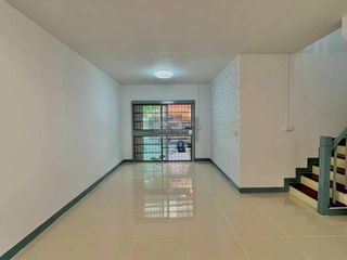 For sale 3 bedrooms townhouse in Sai Noi, Nonthaburi