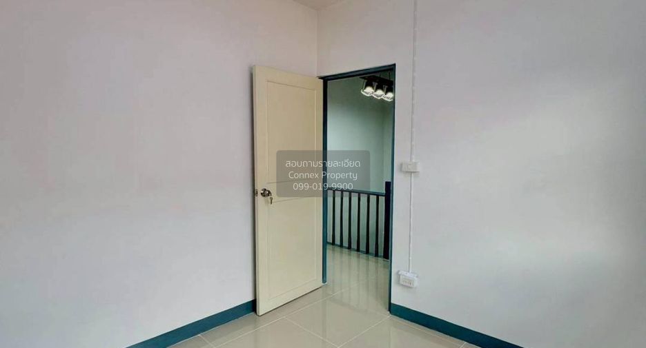 For sale 3 bedrooms townhouse in Sai Noi, Nonthaburi