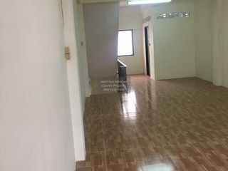 For sale 3 bedrooms retail Space in Bang Khun Thian, Bangkok