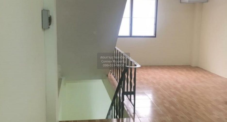 For sale 3 bedrooms retail Space in Bang Khun Thian, Bangkok