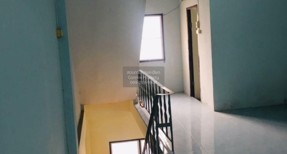 For sale 3 bedrooms retail Space in Bang Khun Thian, Bangkok