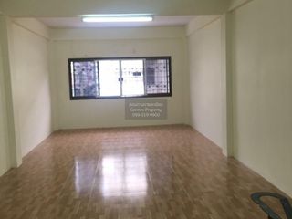 For sale 3 bedrooms retail Space in Bang Khun Thian, Bangkok