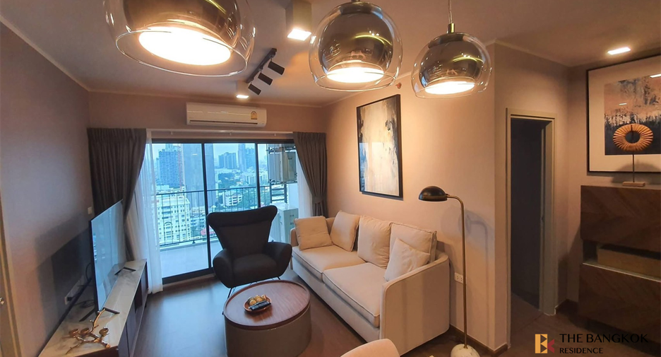 For rent 2 bedrooms condo in Phra Khanong, Bangkok