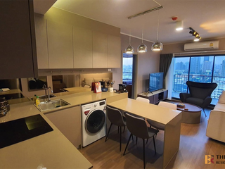 For rent 2 bedrooms condo in Phra Khanong, Bangkok