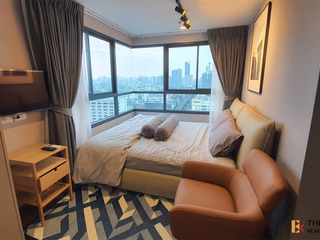 For rent 2 bedrooms condo in Phra Khanong, Bangkok