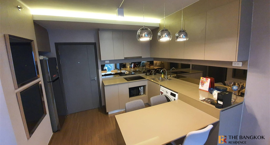 For rent 2 bedrooms condo in Phra Khanong, Bangkok
