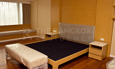 For rent 2 bedrooms condo in Sathon, Bangkok