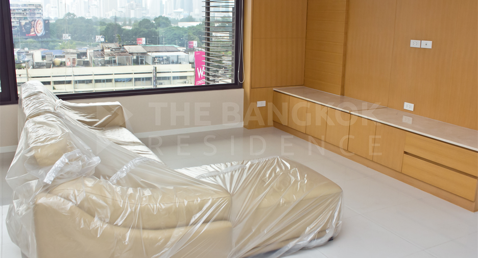 For rent 2 bedrooms condo in Sathon, Bangkok