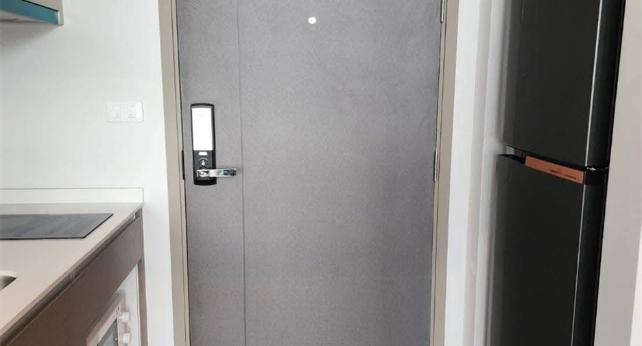 Condo en alquiler de 2 habitaciones en Huai Khwang, Bangkok