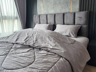 For rent 2 bedrooms condo in Huai Khwang, Bangkok