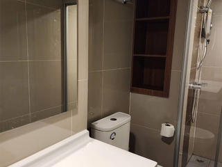 For rent 2 bedrooms condo in Huai Khwang, Bangkok