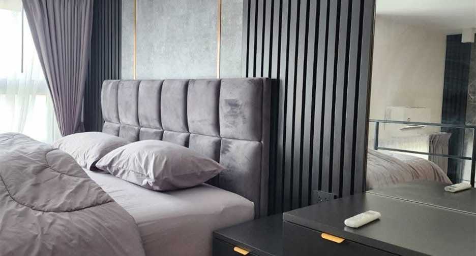 Condo en alquiler de 2 habitaciones en Huai Khwang, Bangkok