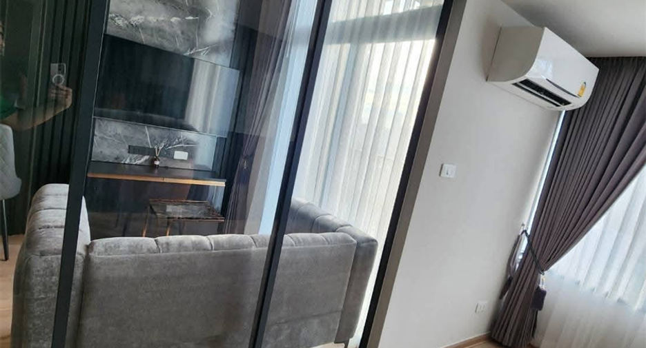 Condo en alquiler de 2 habitaciones en Huai Khwang, Bangkok