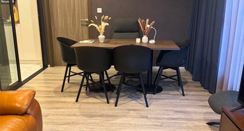 For rent 2 bedrooms condo in Watthana, Bangkok