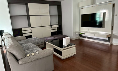 À louer 3 chambres condo à Huai Khwang, Bangkok