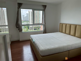 For rent 3 bedrooms condo in Huai Khwang, Bangkok