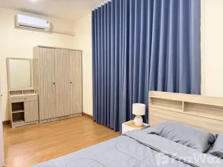 For rent 4 bedrooms townhouse in Mueang Chiang Mai, Chiang Mai