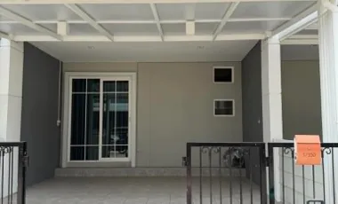 For rent 4 bedrooms townhouse in Mueang Chiang Mai, Chiang Mai